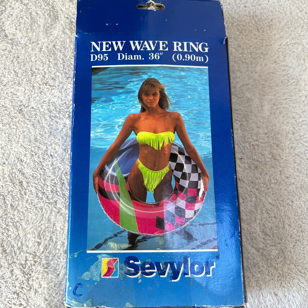 Sevylor New Wave Ring D95 Vintage Inflatable Pool Float 36 Inch Pink Green Check